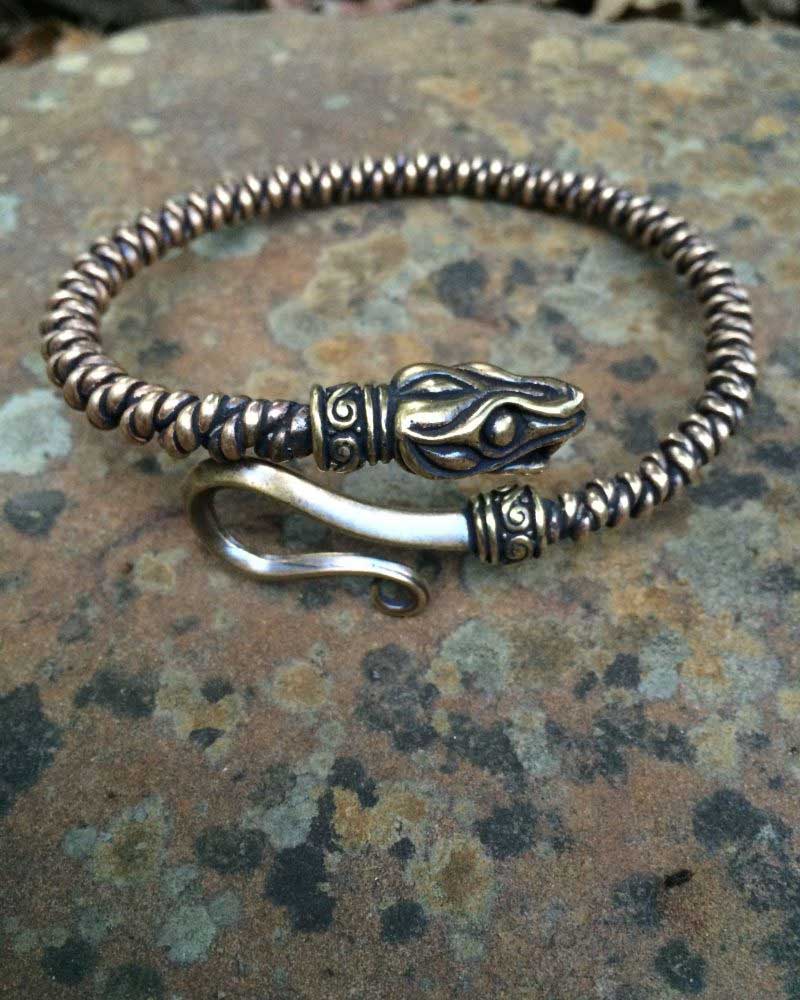 Viking Wolf Head Bracelet For Men Nordic Arm Ring Stainless Steel King  Chain Norse Jewelry Biker Amulet Odin'S Wolf Bracelet[W6766] Bracelet  viking tête de loup - Achat / Vente bracelet - gourmette